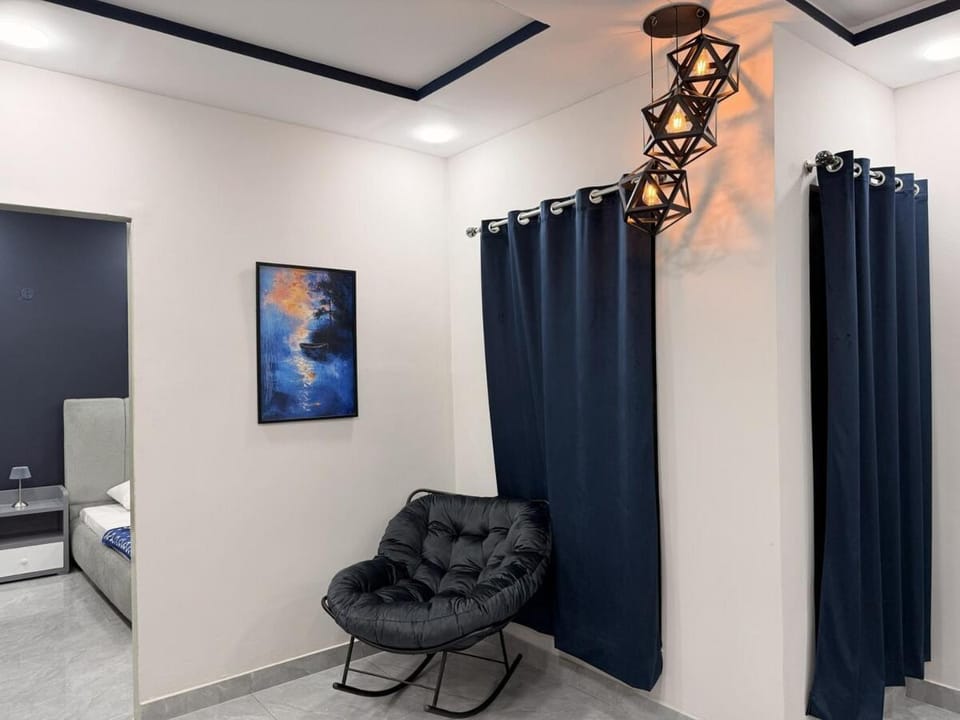 Executive 1 Bedroom Apartment Lahore Apartment in Lahore