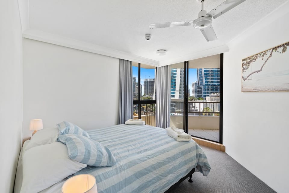Ocean Air retreat Apartment in Surfers Paradise Boulevard