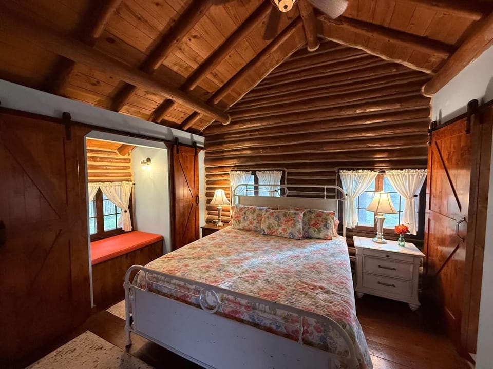 Log Cabin Retreat Two Cabins One Stay Cabin in Ozark Mountains
