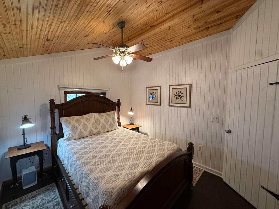Log Cabin Retreat Two Cabins One Stay Cabin in Ozark Mountains