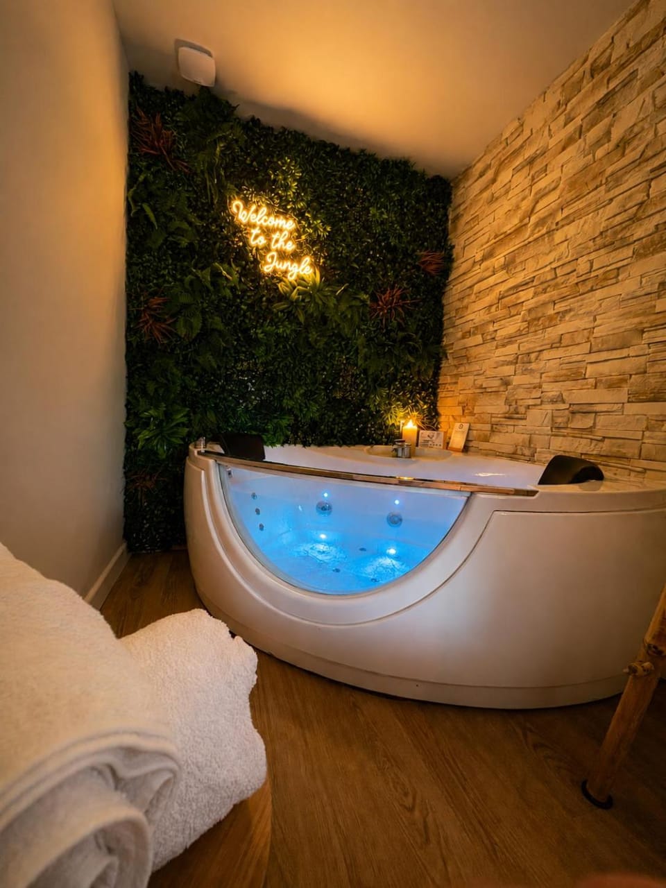 Hot Tub, Bedroom, Bath