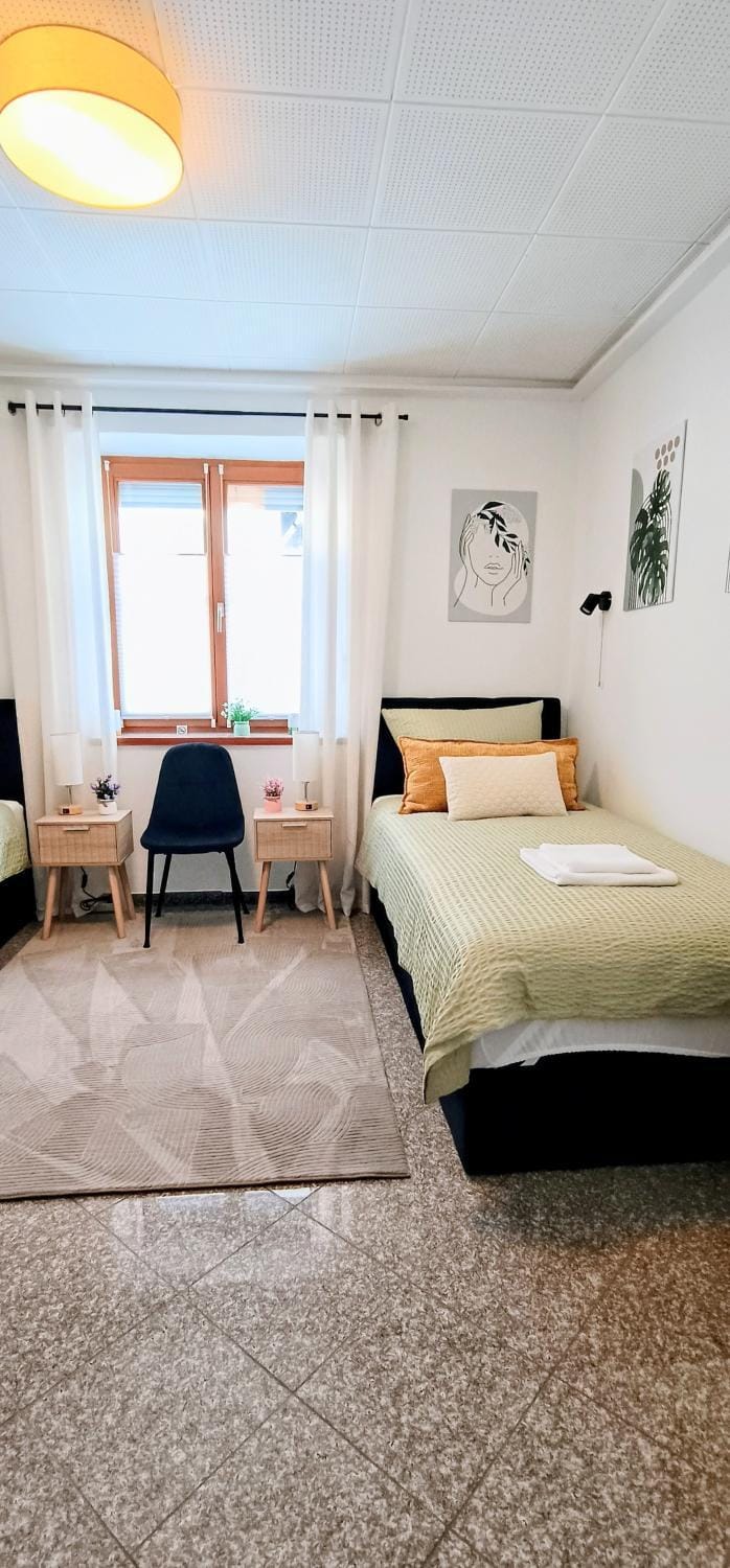 Bed, Photo of the whole room, Seating area, Bedroom