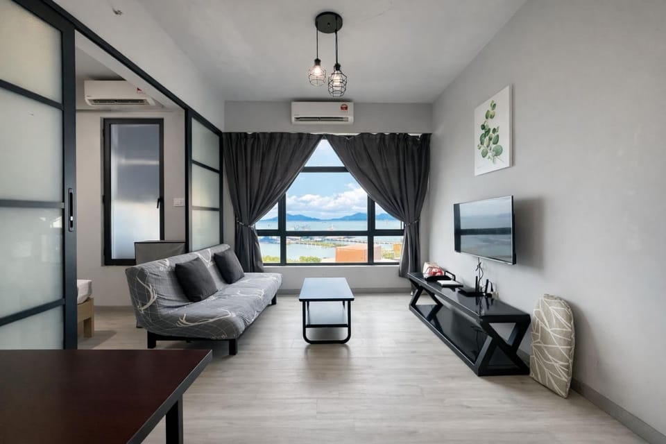 Luxury JQ Suites with Seaview Mountain view and City view Spacious Near City Centre Apartment in Kota Kinabalu