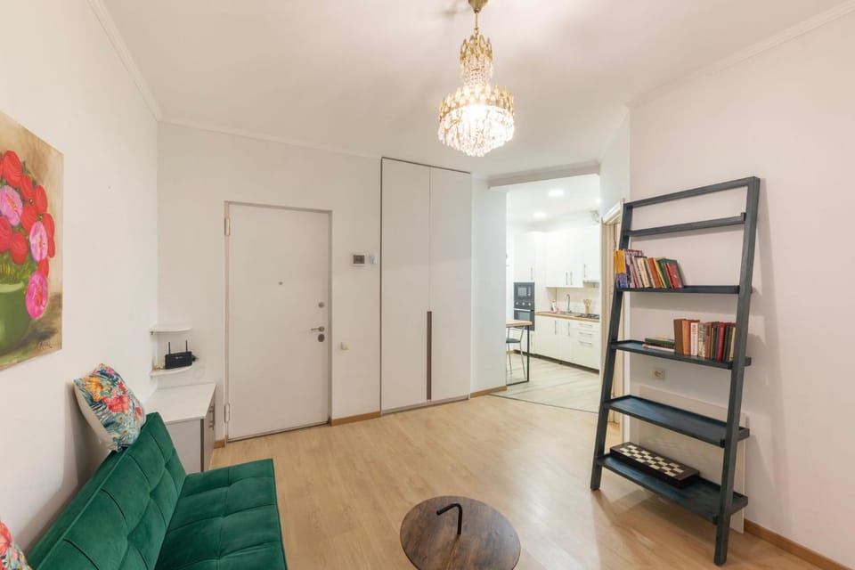 Photo of the whole room, Seating area, wardrobe