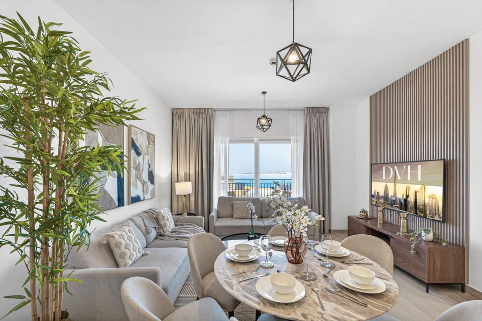 TV and multimedia, Living room, Dining area