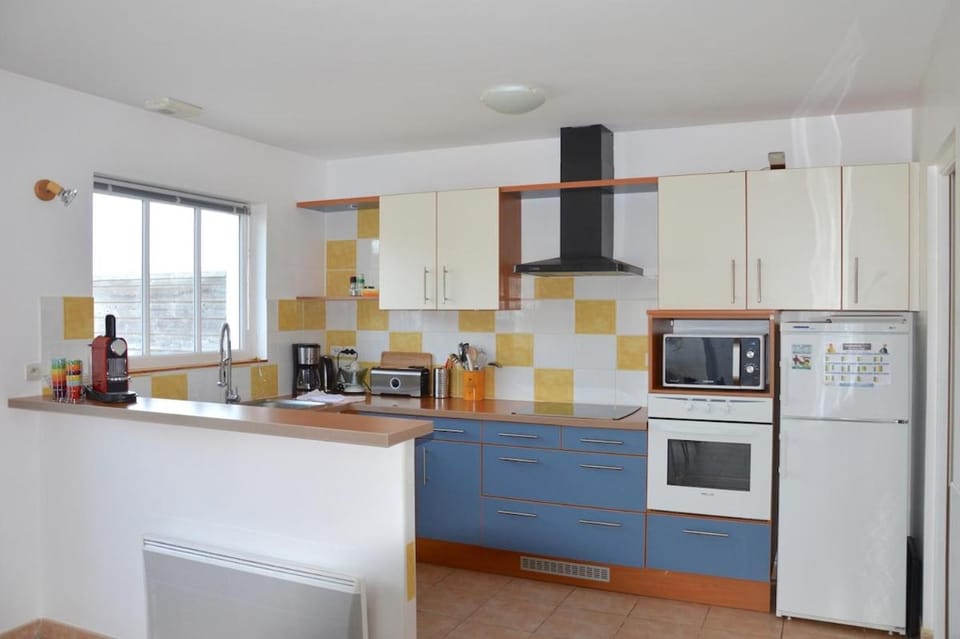 dishwasher, oven, toaster, kitchen