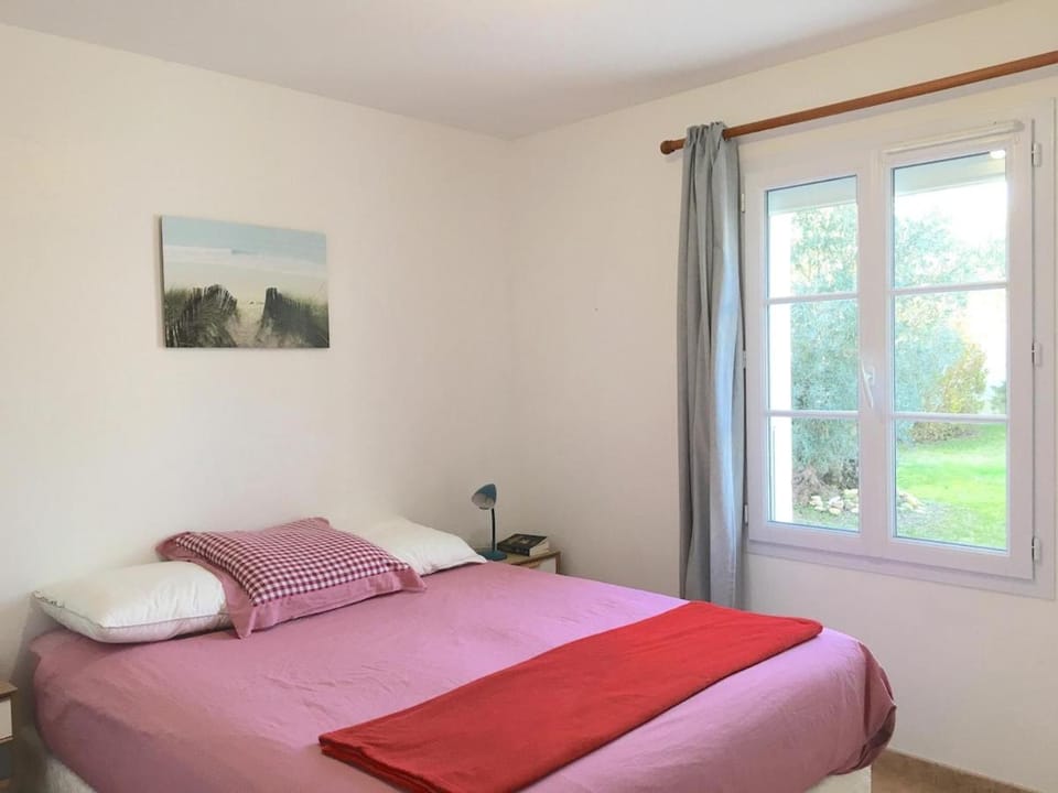 Bedroom, heating