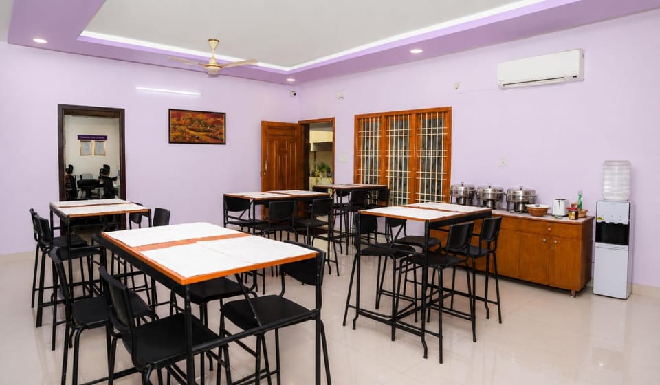 Restaurant/places to eat, Restaurant/places to eat