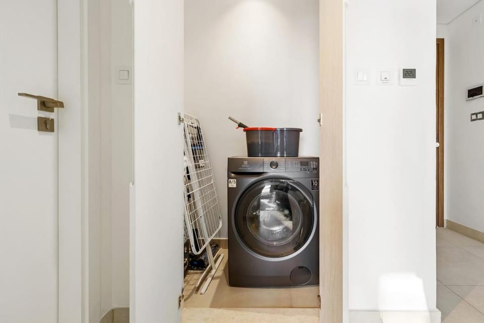 Stylish 1BR Apartment in Al Jazi, MJL Apartment in Dubai