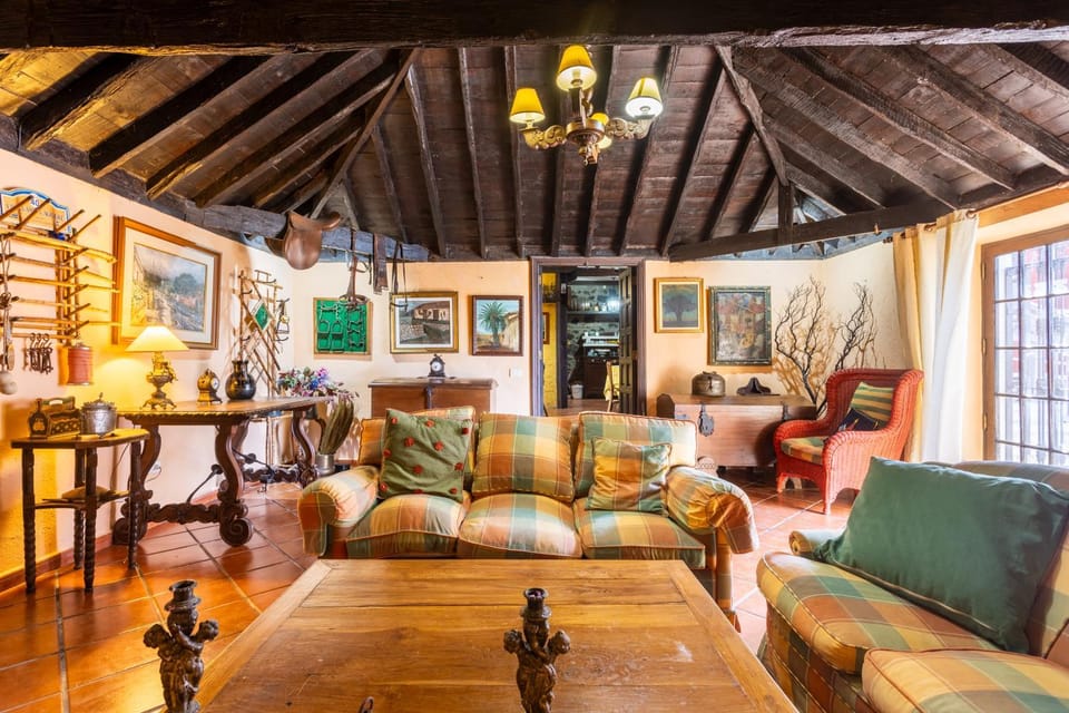 Home2Book Traditional Home with Terrace & Pool House in Canary Islands