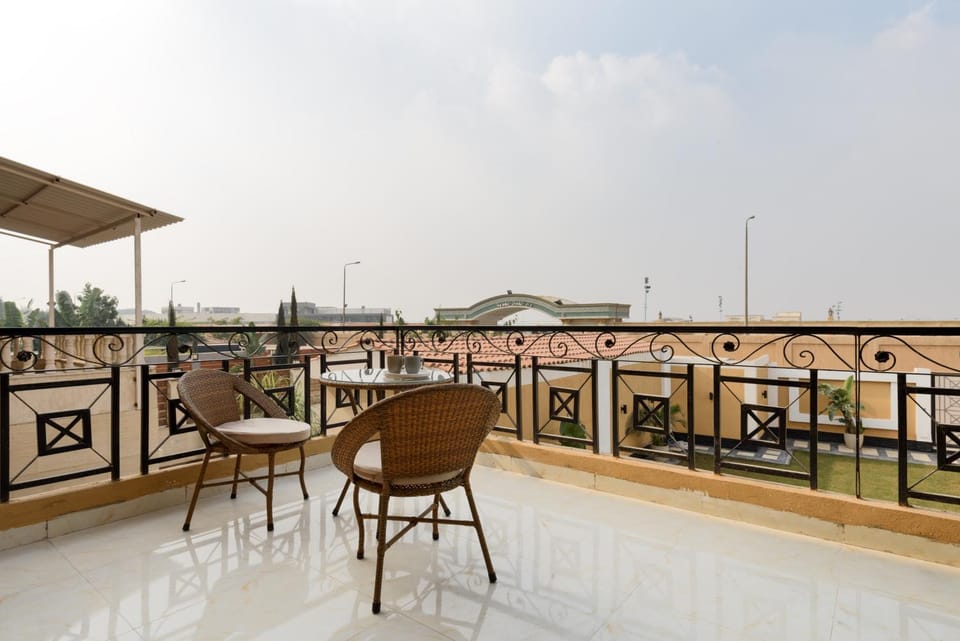 View (from property/room), Balcony/Terrace, Seating area