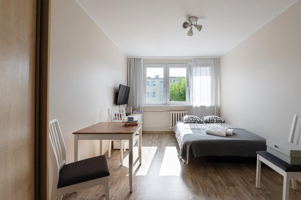 Bed, Living room