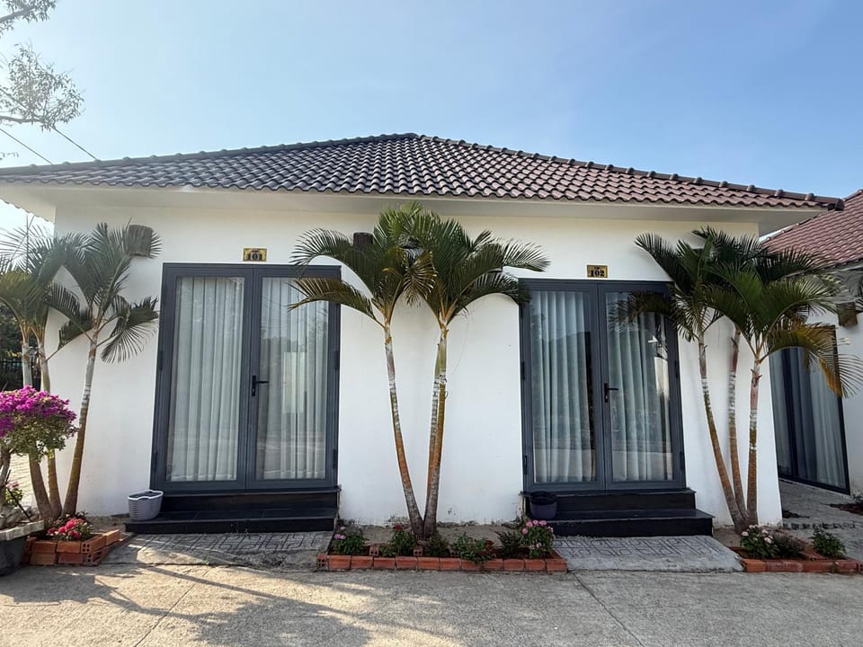 Garden View Bungalow Calm Stay in Phu Quoc Apartment in Phu Quoc
