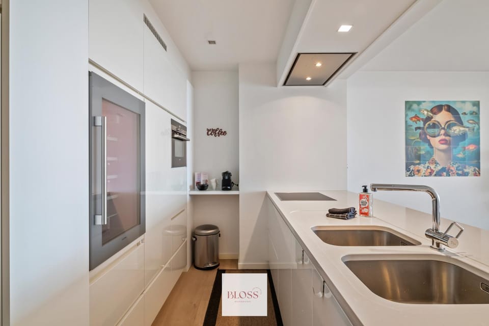 Nr 9 by the sea by BLOSS Apartment in Ostend