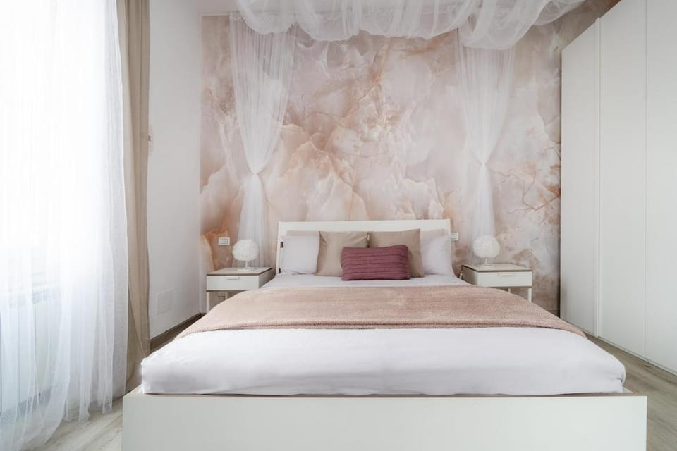 The house of veils - Elegance and comfort Rho Fiera Apartment in Rho