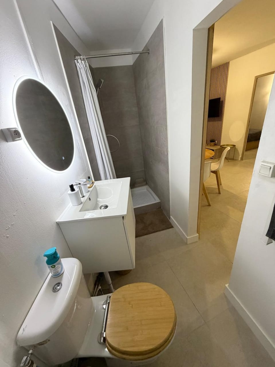 Shower, Bathroom