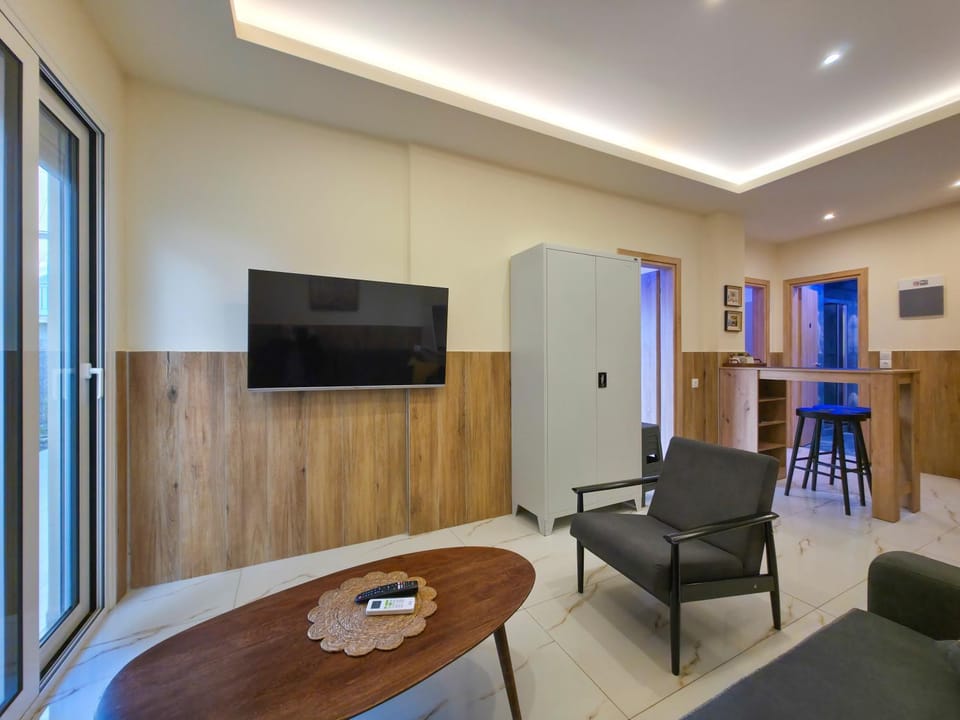 TV and multimedia, Living room, Seating area