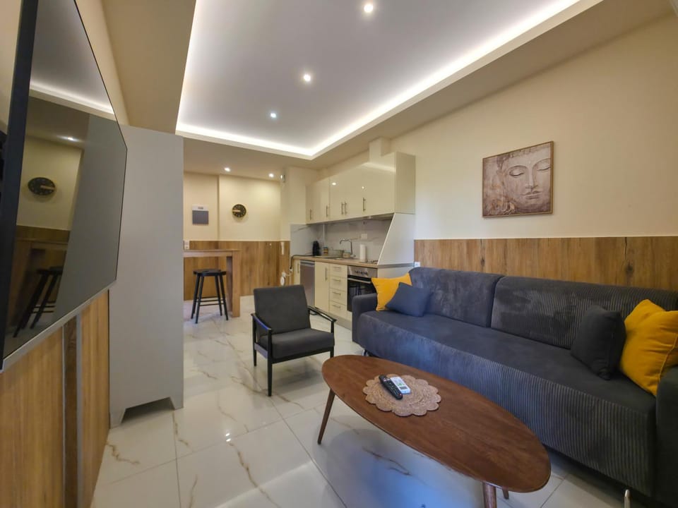 TV and multimedia, Kitchen or kitchenette, Living room, Seating area