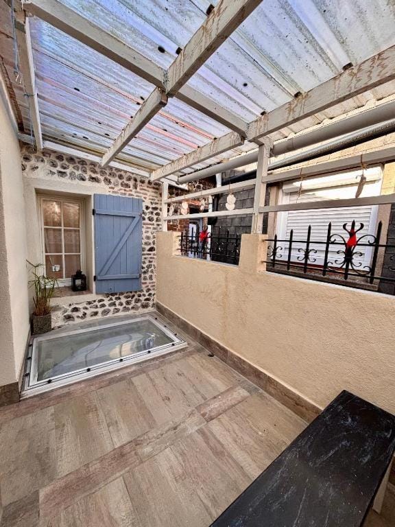 Maison de pêcheur située au pied du Monument Historique classé en 2020 le pont Colbert Maison à deux pas du centre ville Maison familiale House in Dieppe