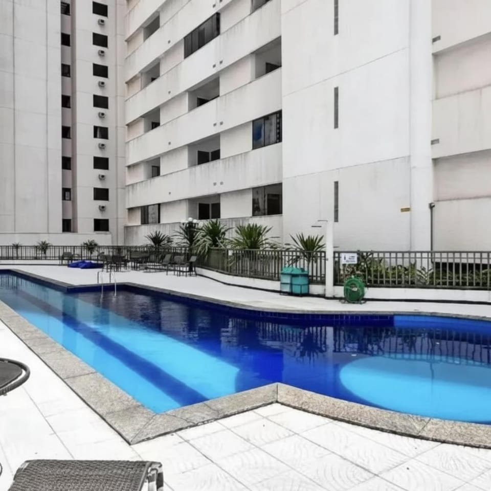 Santorini com 2 quartos Ao lado do hospital Mater Dei! Piscina grande e jacuzzi quentinha! Apartment in Goiania