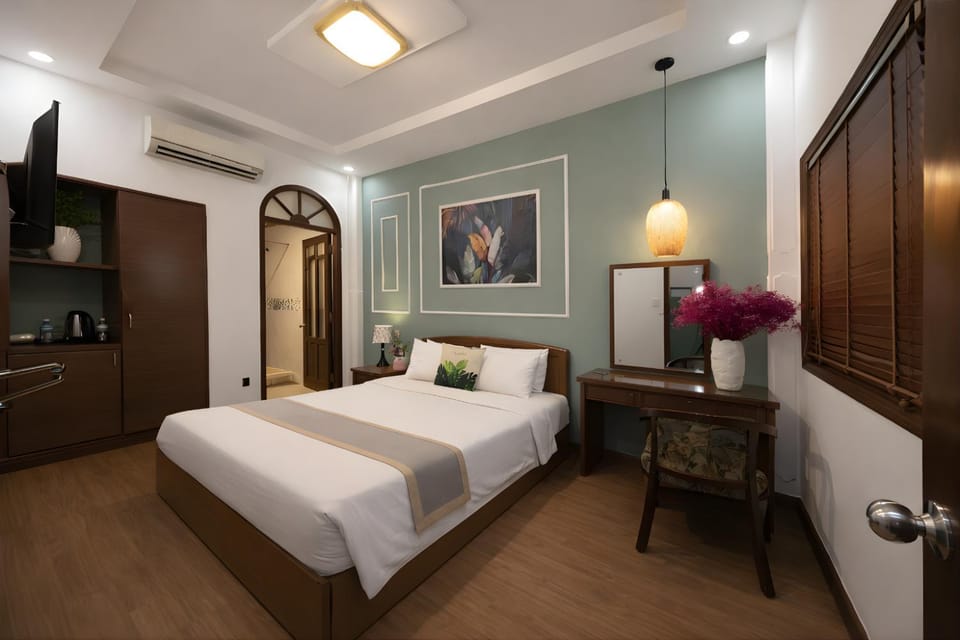 Bed, TV and multimedia, Photo of the whole room, Bedroom, wardrobe, air conditioner