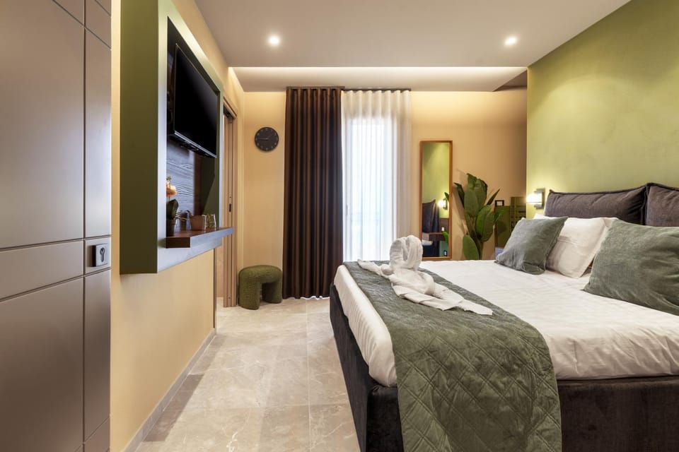 Photo of the whole room, Bedroom, Swimming pool