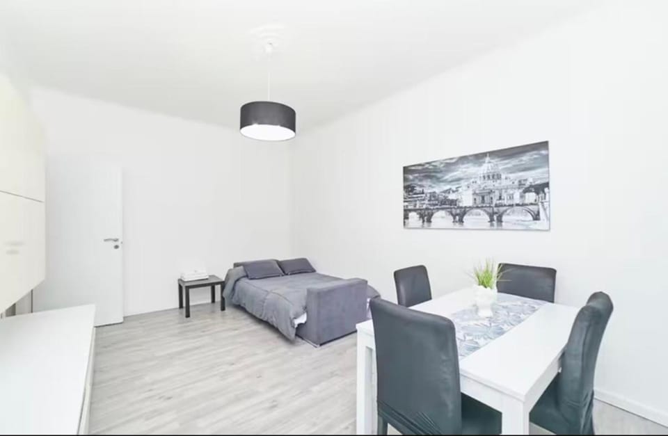 Metro Roma Home Apartment in Rome