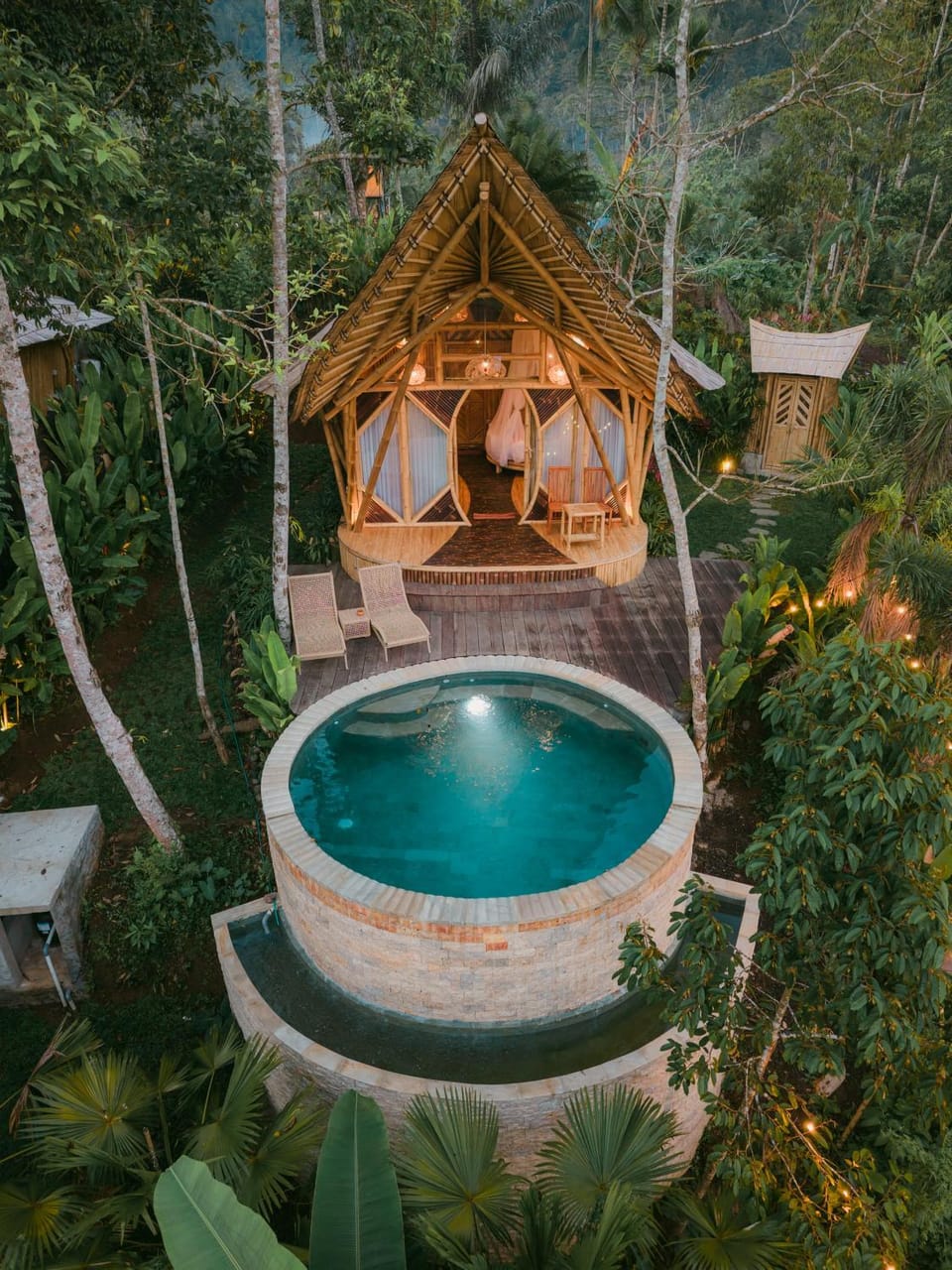 Day, Natural landscape, Garden, Garden view, Pool view, Swimming pool, Swimming pool, sunbed