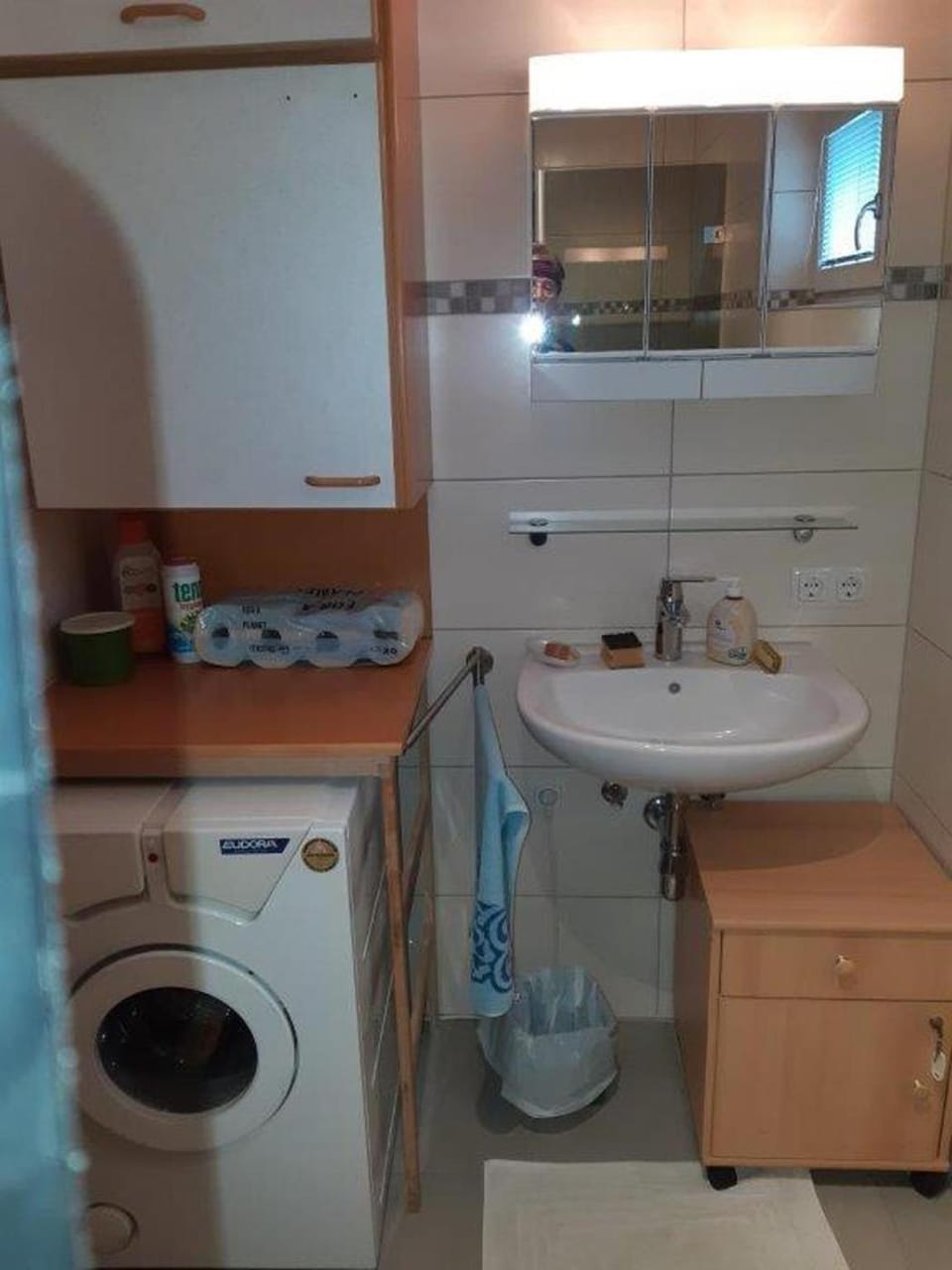 Bathroom, washing machine