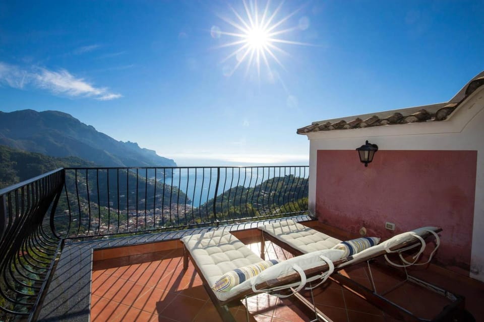 Day, View (from property/room), Balcony/Terrace, Dining area, Autumn, On site, City view, Garden view, Landmark view, Mountain view, Sea view, Street view, sunbed