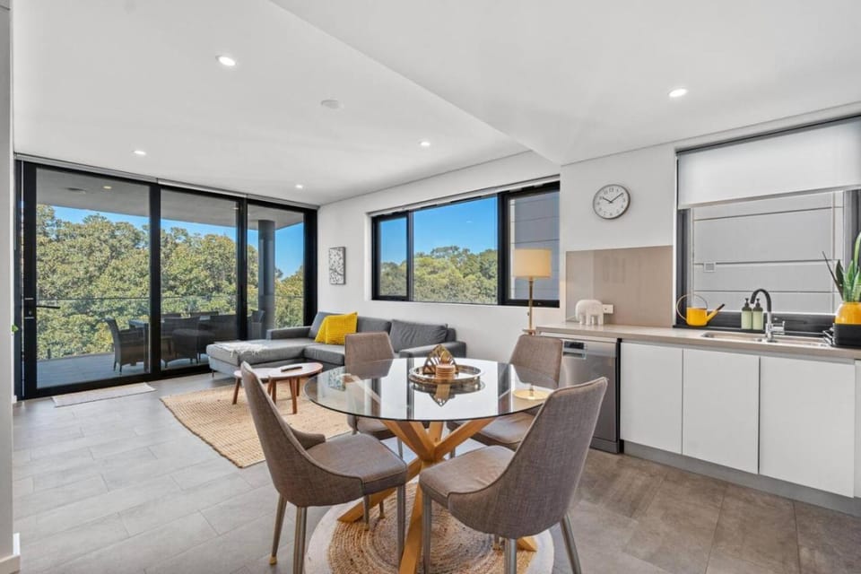 South Perth Sky - Foreshore Escape Apartment in Perth