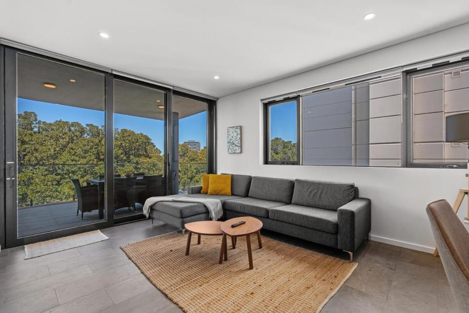 South Perth Sky - Foreshore Escape Apartment in Perth