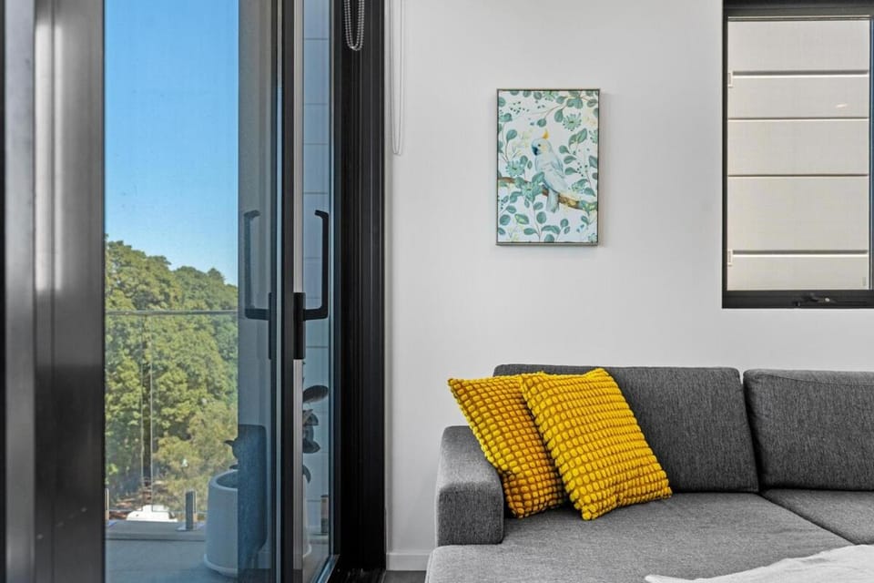 South Perth Sky - Foreshore Escape Apartment in Perth