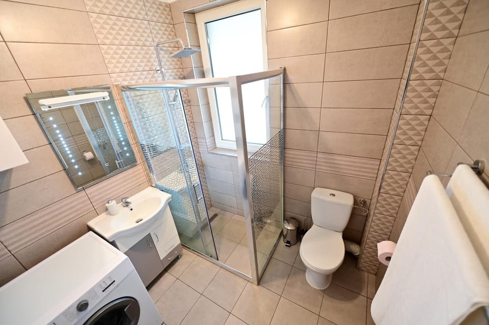 FLH - Binder Lake View with AC Apartment in Sibiu
