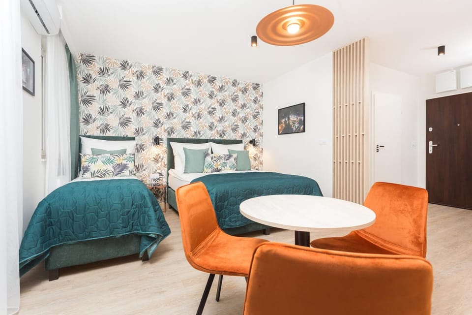 InPoint Urban Studio-Style Comfort near Old Town Apartment in Krakow