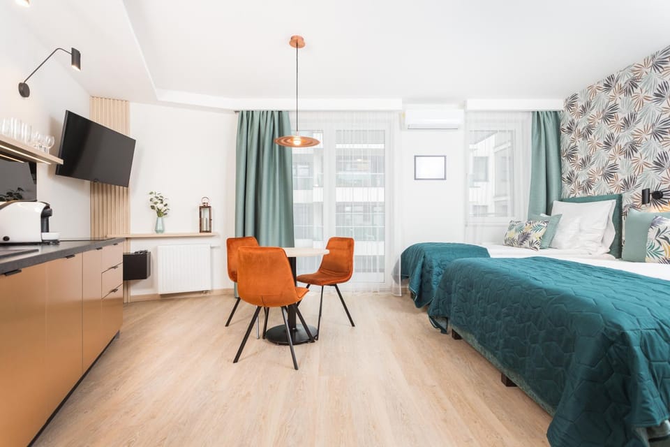 InPoint Urban Studio-Style Comfort near Old Town Apartment in Krakow