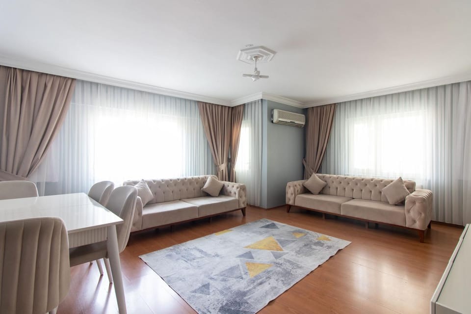 Living room, Dining area, air conditioner