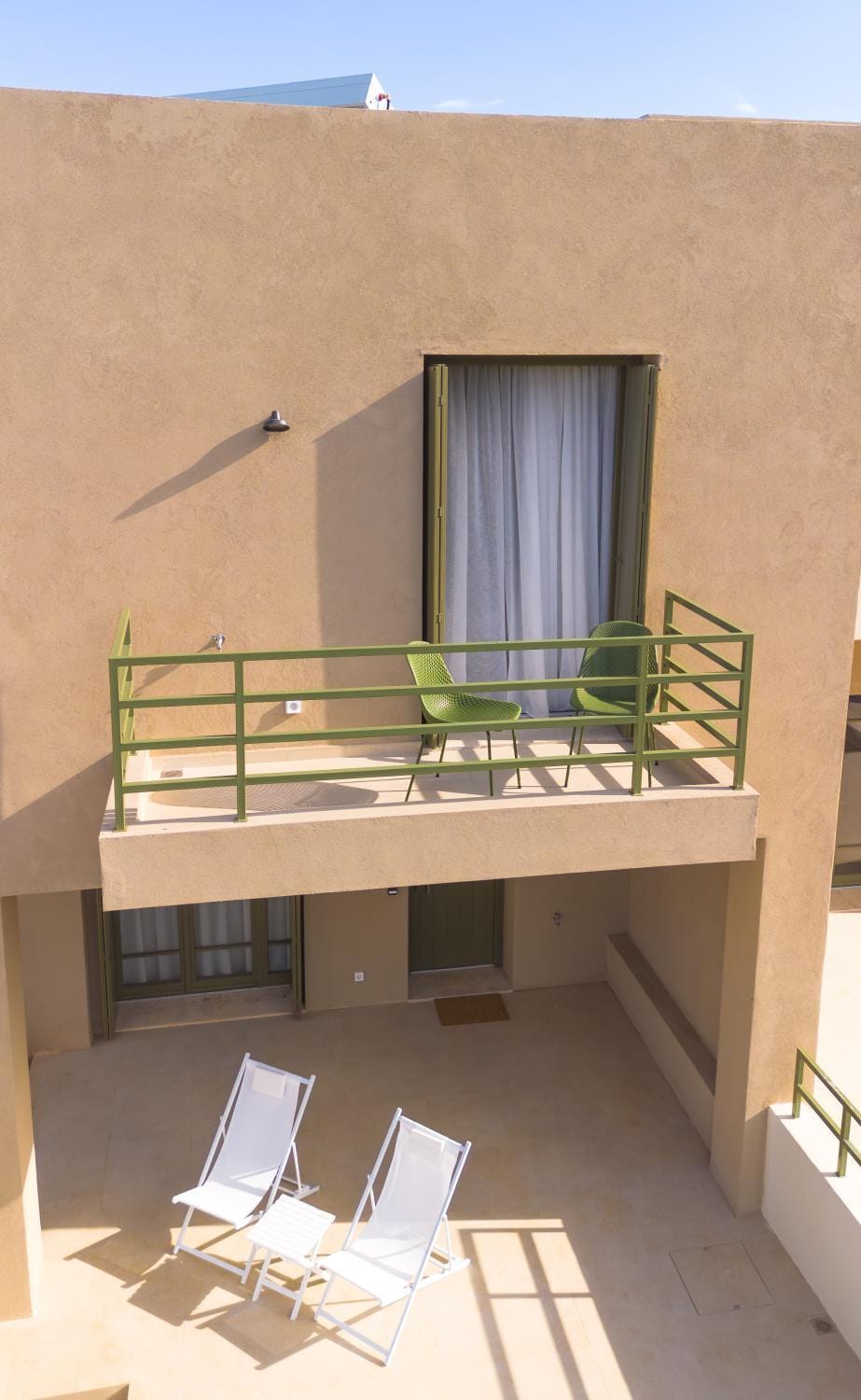 Balcony/Terrace, sunbed