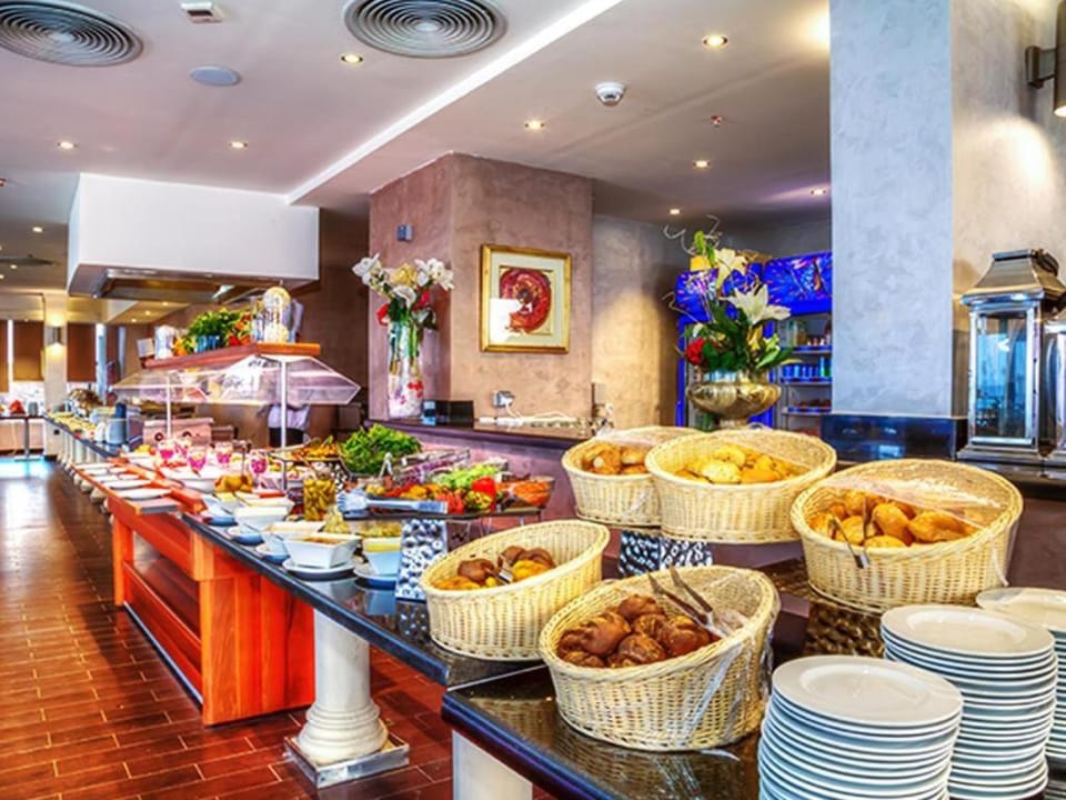 Restaurant/places to eat, Food and drinks, Food, Buffet breakfast, Lunch, Dinner