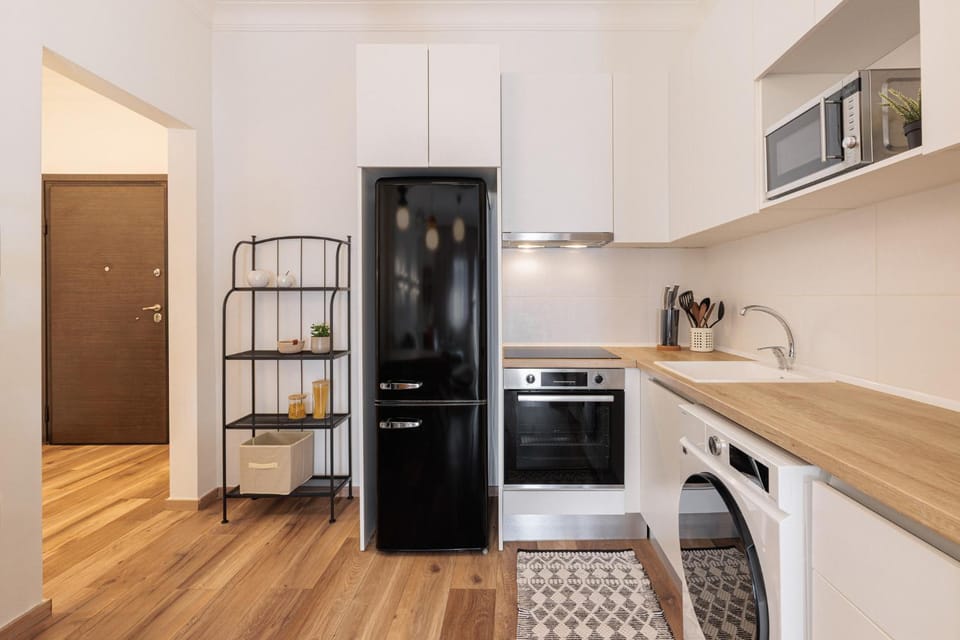 Kitchen or kitchenette, oven, stove