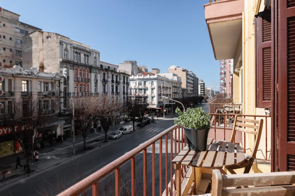 Neighbourhood, Balcony/Terrace, City view, Street view