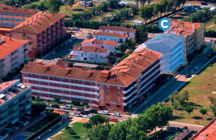Property building, Location