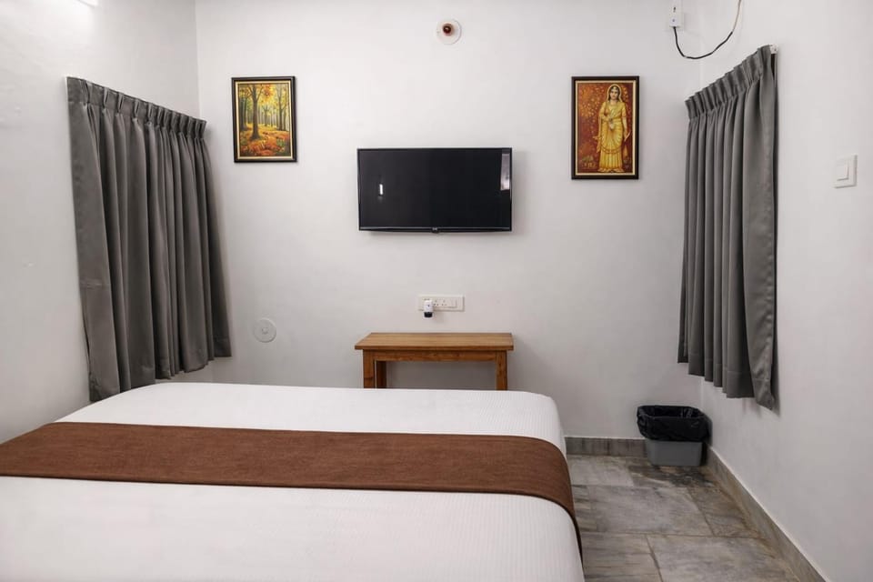 Bed, TV and multimedia