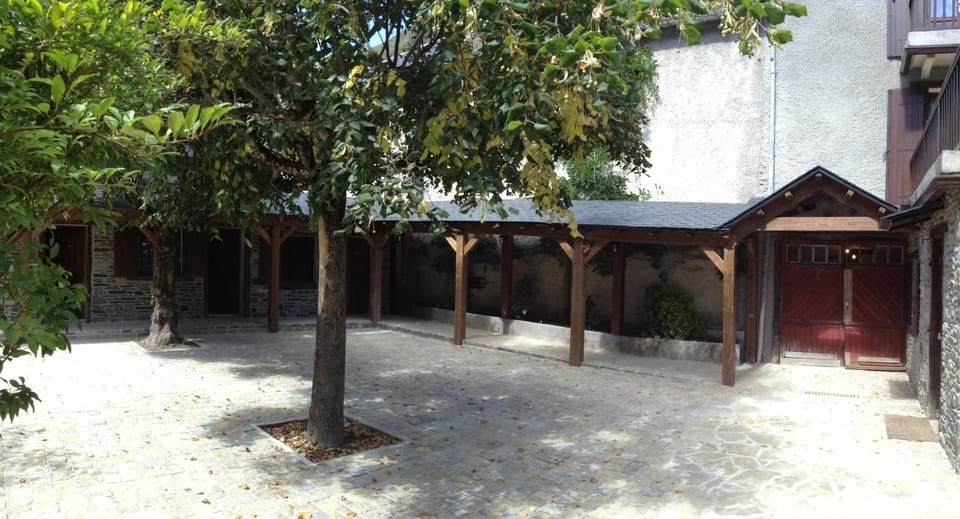 Facade/entrance, Day
