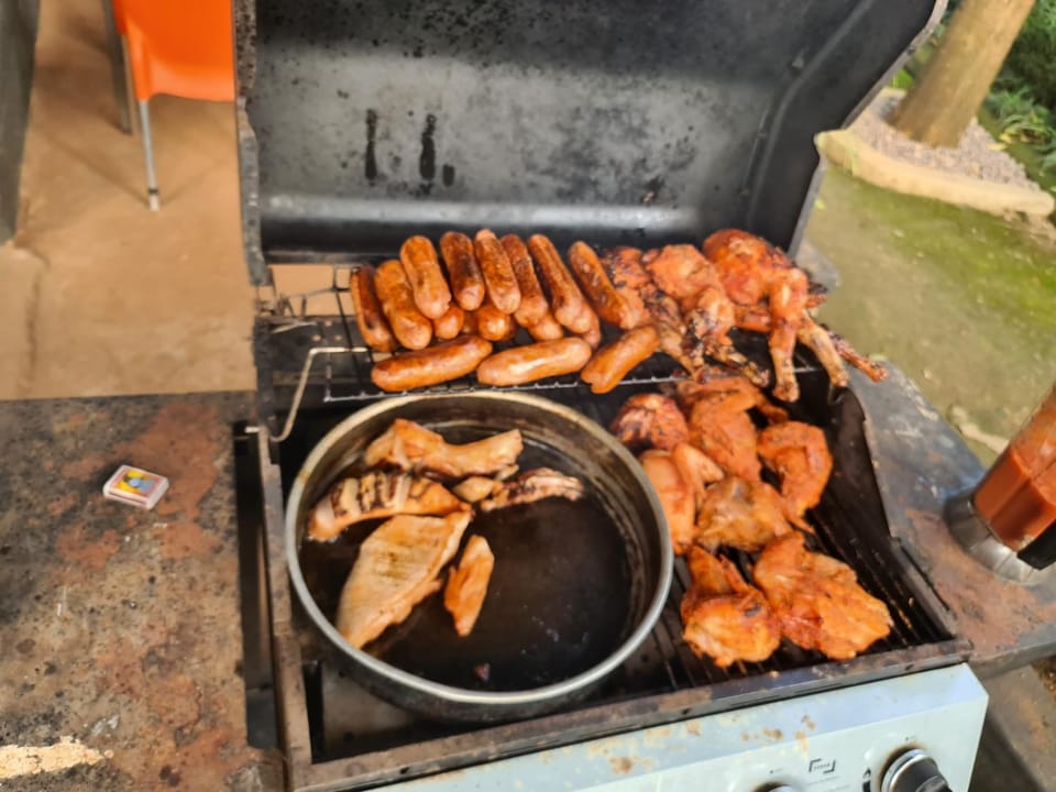 Las Palmeras Royal Suites - Kinaawa Hotel in Kampala