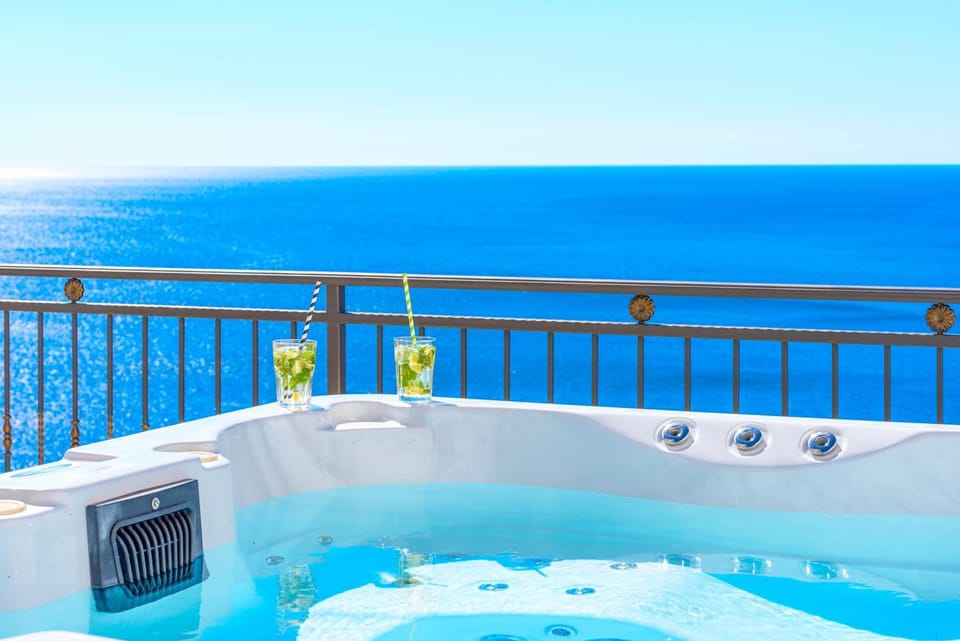Day, Hot Tub, Hot Tub, View (from property/room), Balcony/Terrace, Sea view
