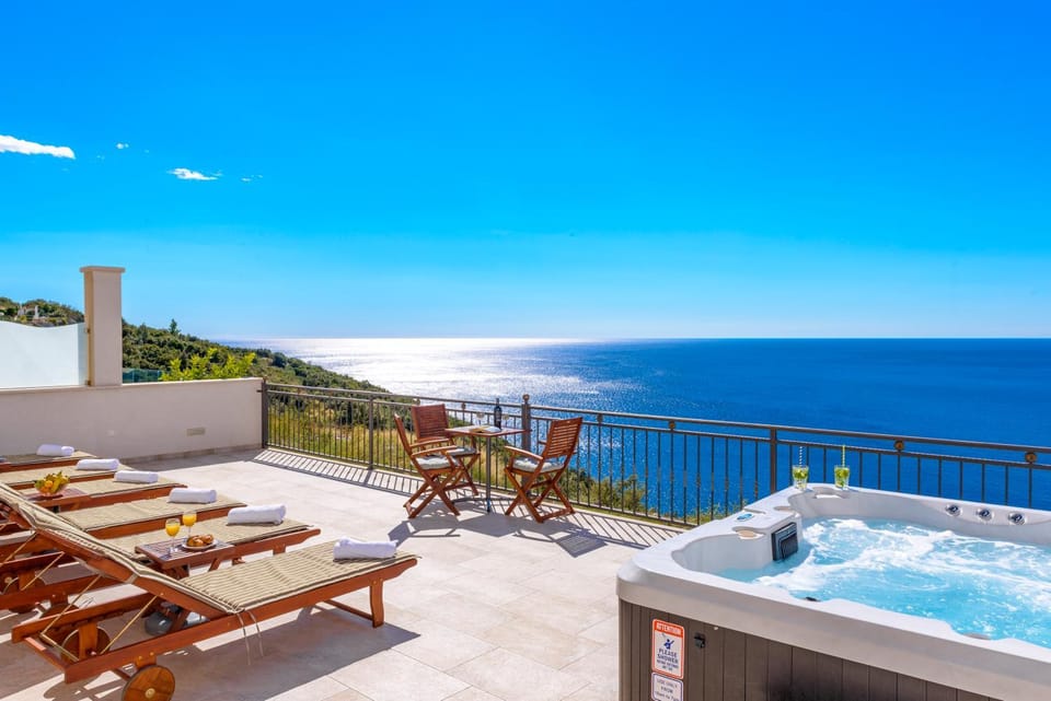 Day, Hot Tub, View (from property/room), Balcony/Terrace, Sea view, sunbed