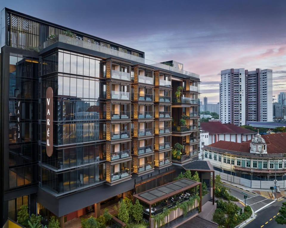Property building, Neighbourhood, City view, Street view, Location