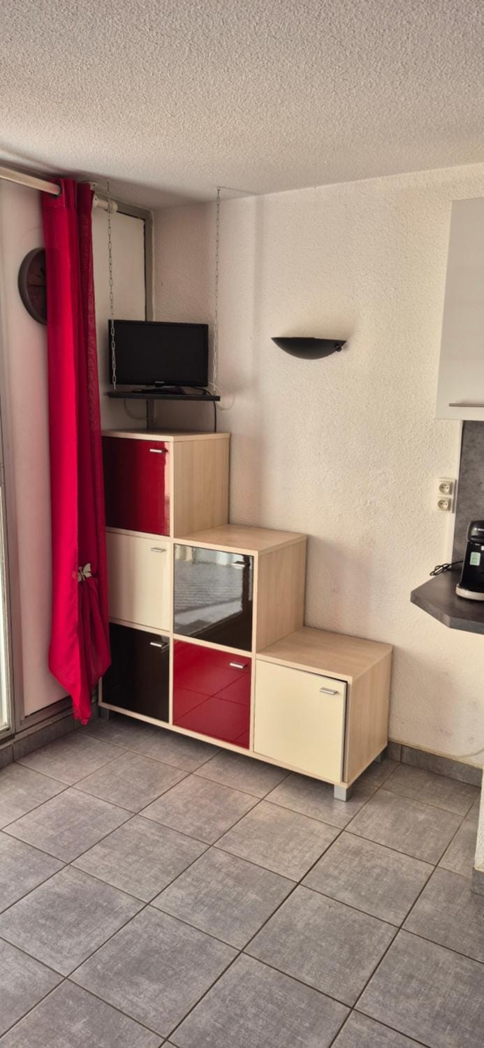 Port Richelieu, Studio Centre Port Climatisé, vue pisicne Apartment in Agde