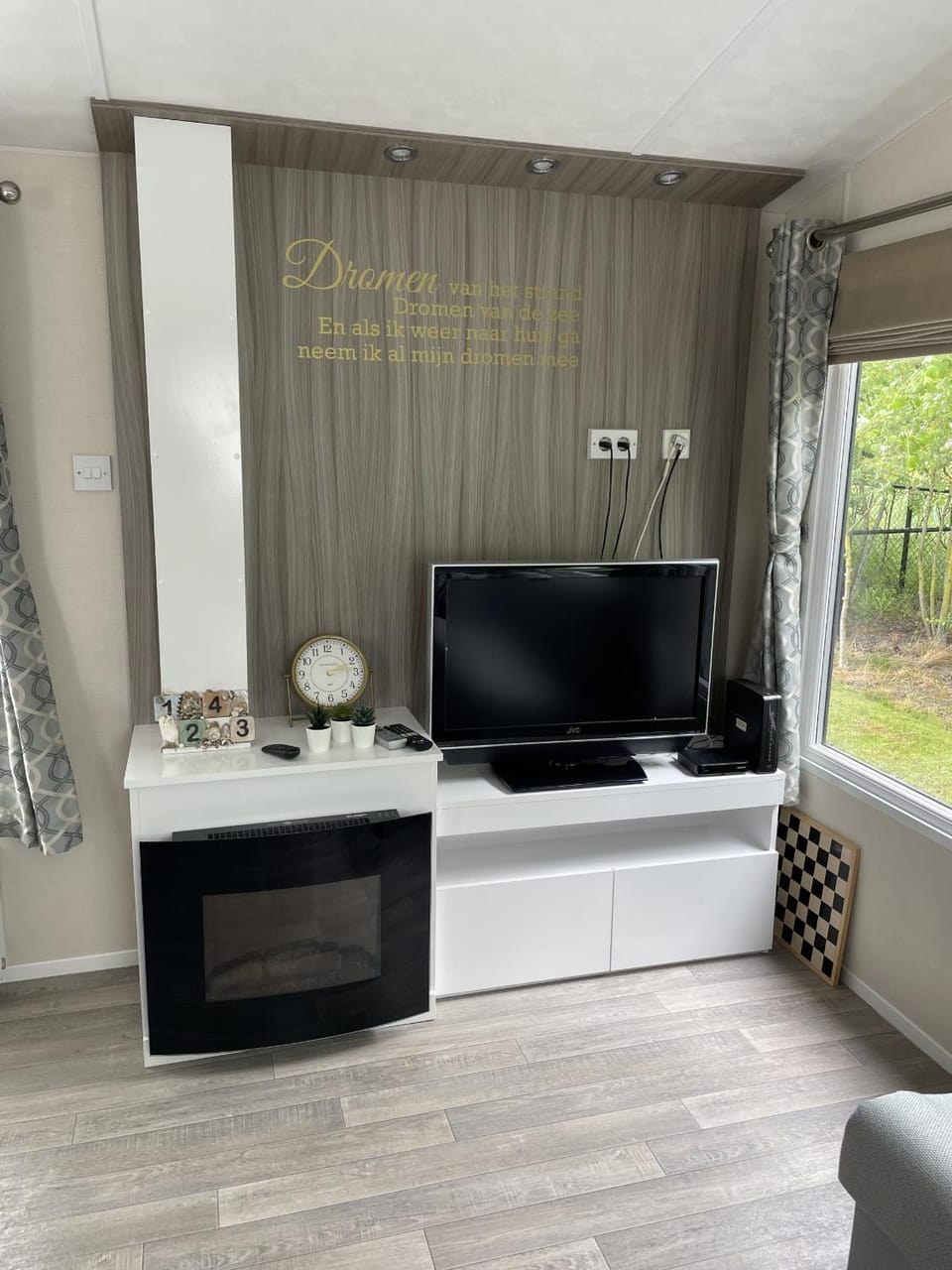 Communal lounge/ TV room, Living room
